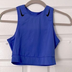 Nike Women’s AeroSwift Top XS